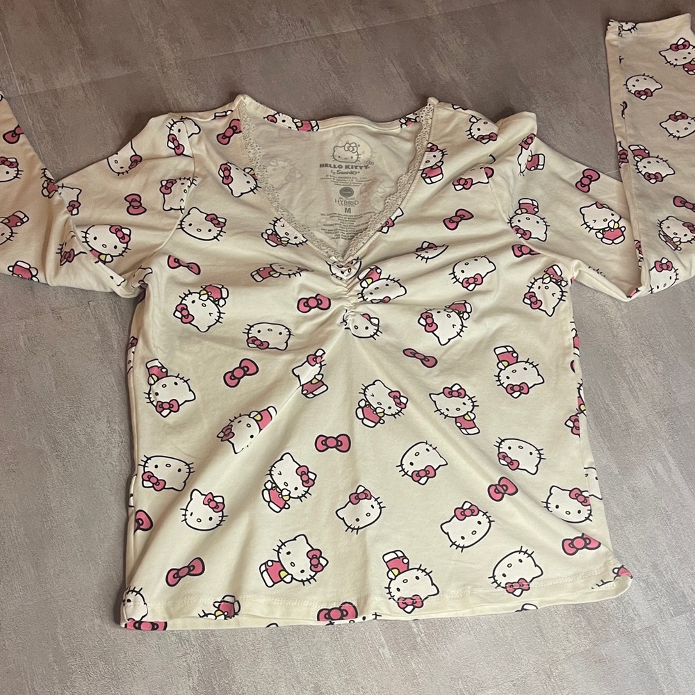 Hello Kitty Pink and Cream Long Sleeve Tee- Size M